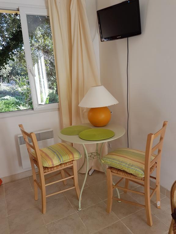 Mas De Courreges Hotel Saint-Hippolyte-du-Fort Ngoại thất bức ảnh